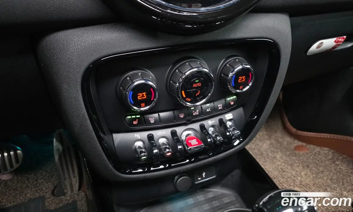 Mini Clubman 2023 2.0 автомат (гидро), фото 17