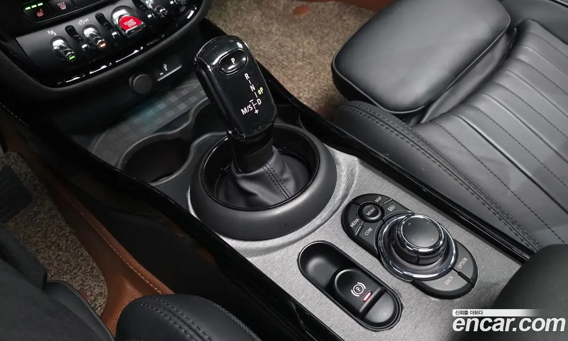 Mini Clubman 2023 2.0 автомат (гидро), фото 9