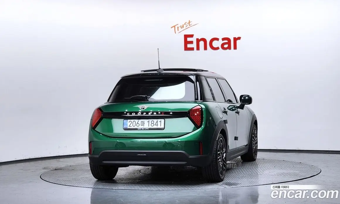 Mini Cooper 2025 2.0 автомат (гидро), фото 4