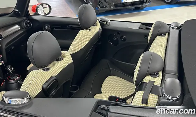 Mini Cooper Convertible 2024 2.0 автомат (гидро), миниатюра 11