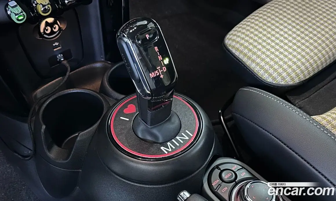 Mini Cooper Convertible 2024 2.0 автомат (гидро), фото 9
