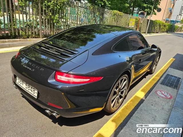 Porsche 911 2012 3.0 автомат (гидро), миниатюра 2