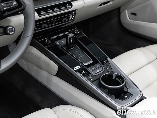 Porsche 911 2023 3.0 автомат (гидро), миниатюра 9