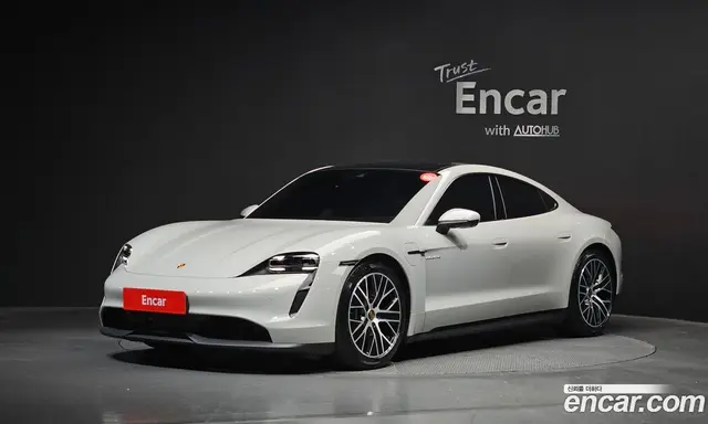 Porsche Taycan 2023 0.1 автомат (гидро), миниатюра 1