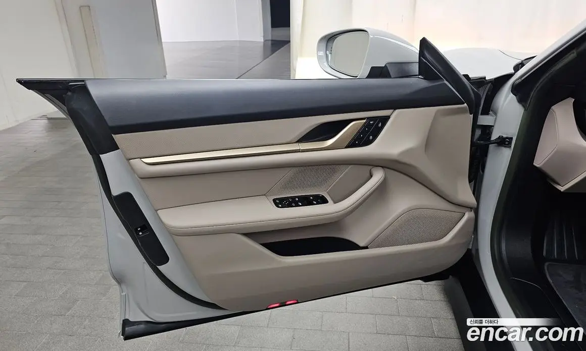 Porsche Taycan 2023 0.1 автомат (гидро), фото 14