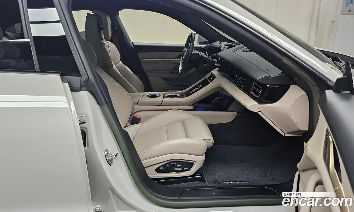Porsche Taycan 2023 0.1 автомат (гидро), фото 16