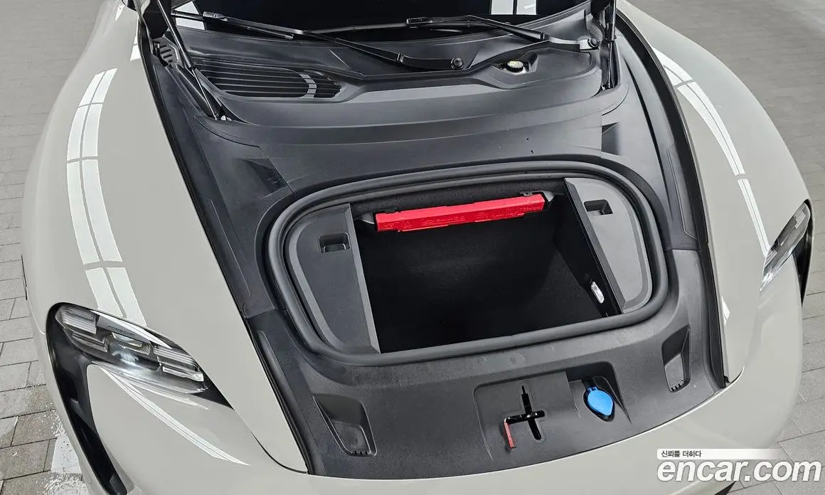 Porsche Taycan 2023 0.1 автомат (гидро), фото 6