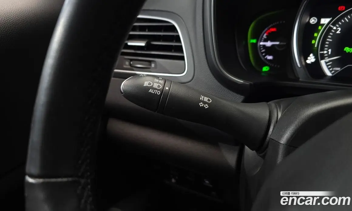Renault (Samsung) QM6 2024 2.0 автомат (гидро), фото 19 Renault (Samsung) QM6 2024 2.0 автомат (гидро), фото 19