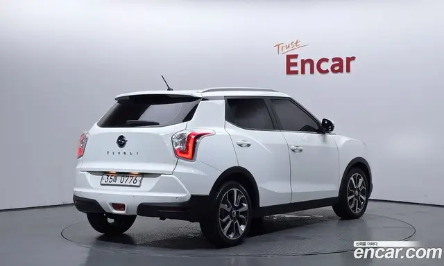 SsangYong TIBOLI 2015 1.6 автомат (гидро), миниатюра 2