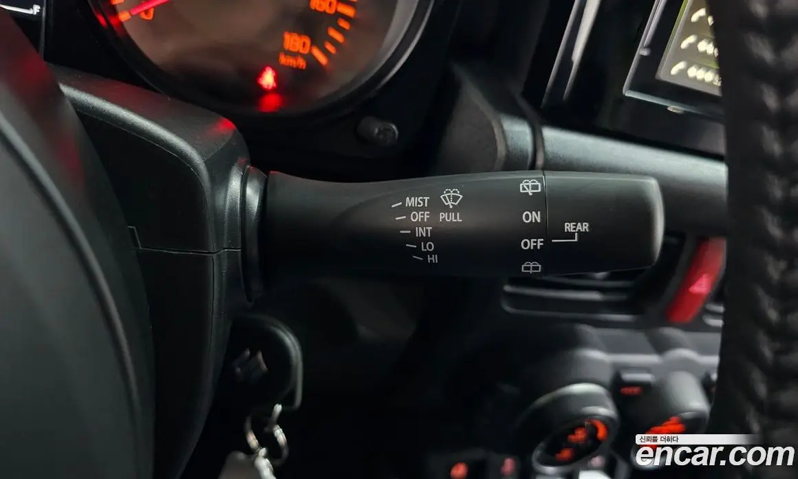 Suzuki Jimny 2021 1.5 автомат (гидро), фото 27