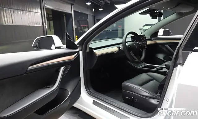 Tesla Model 3 2022 0.2 автомат (гидро), миниатюра 10