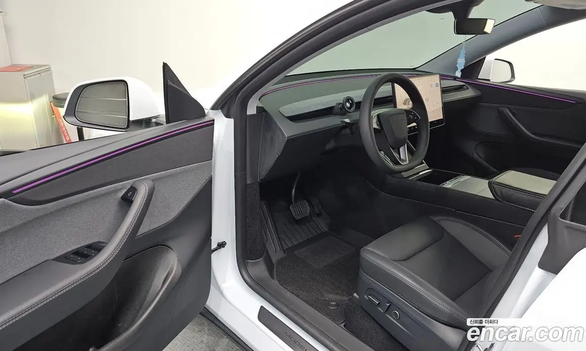 Tesla Model Y 2025 0.2 автомат (гидро), фото 12