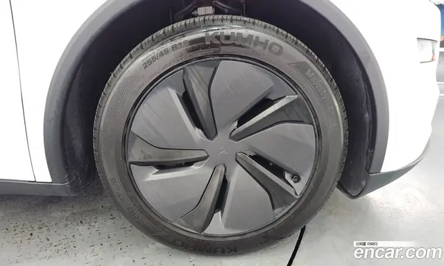 Tesla Model Y 2025 0.2 автомат (гидро), миниатюра 6