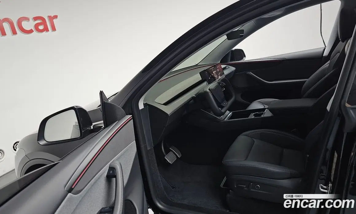 Tesla Model Y 2025 0.2 автомат (гидро), фото 12