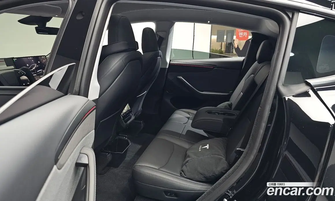 Tesla Model Y 2025 0.2 автомат (гидро), фото 16