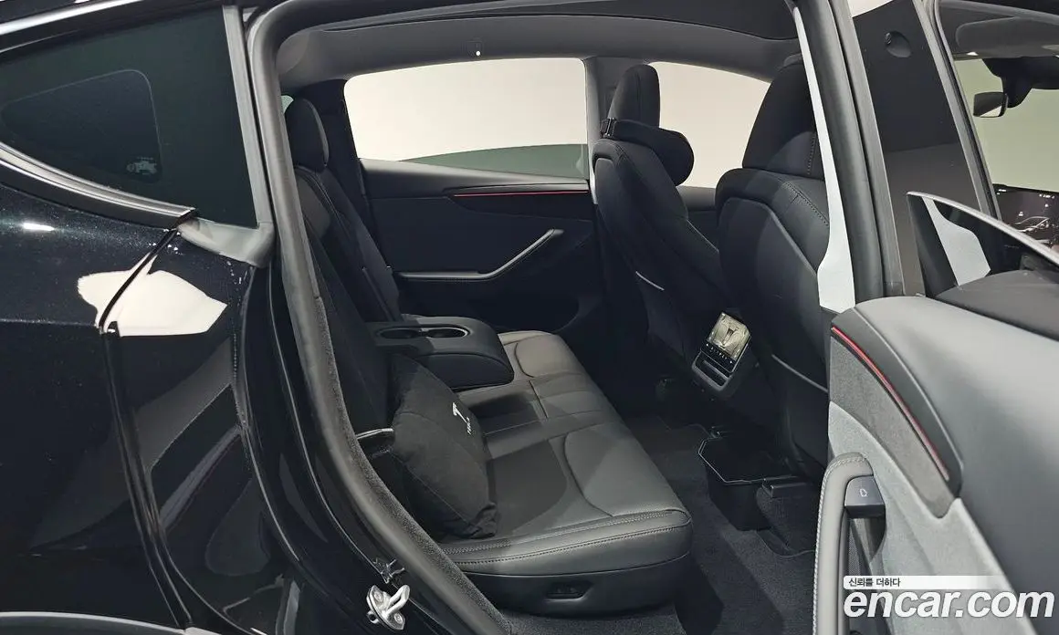 Tesla Model Y 2025 0.2 автомат (гидро), фото 17