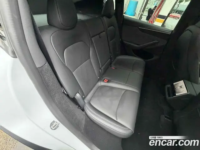 Tesla Model Y 2026 автомат (гидро), миниатюра 12