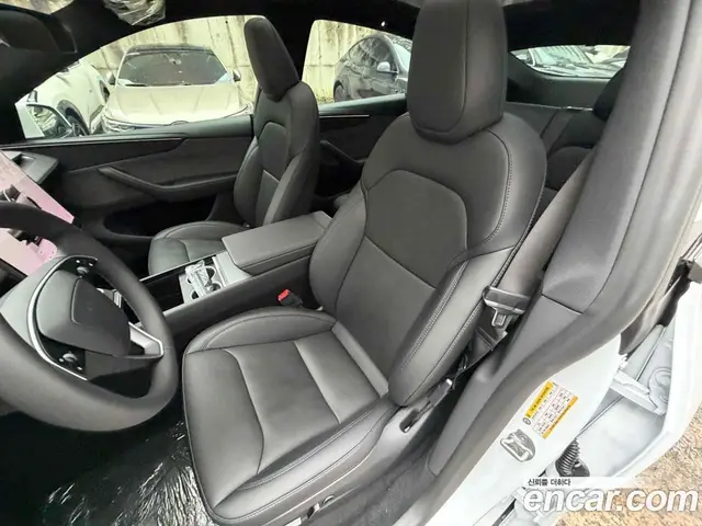 Tesla Model Y 2026 автомат (гидро), миниатюра 10