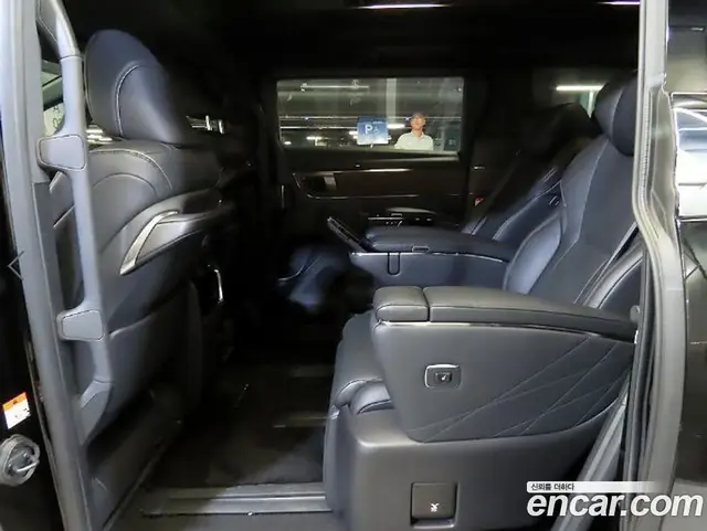 Toyota Alphard 2024 2.5 автомат (гидро), миниатюра 7