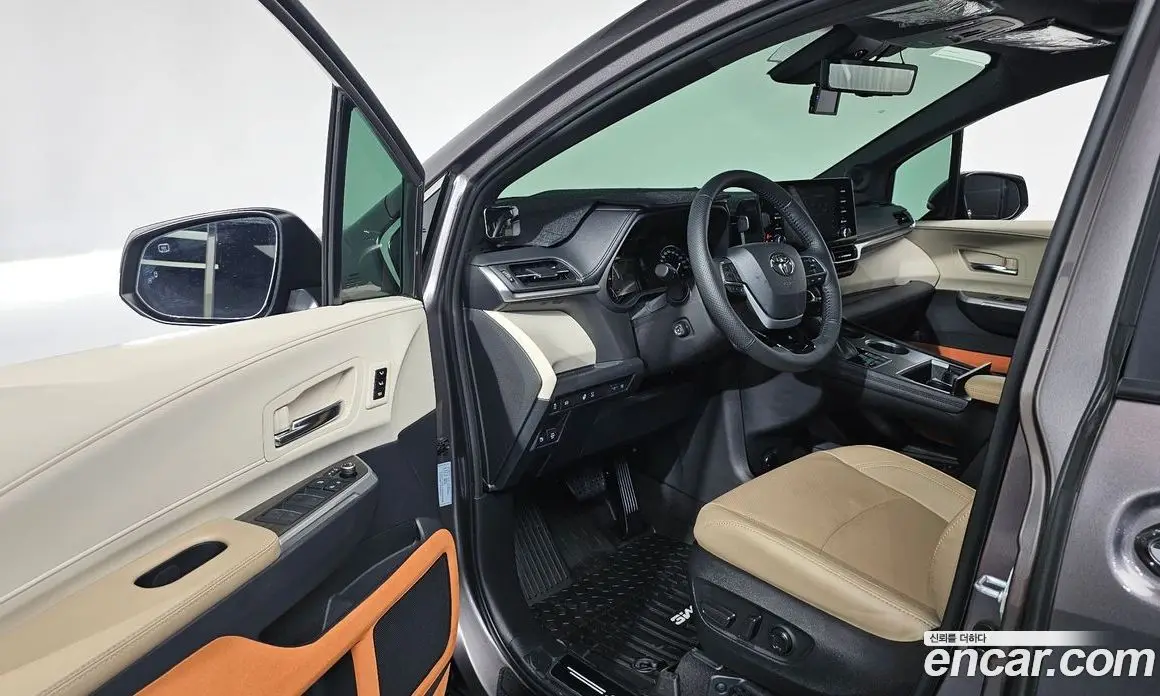 Toyota Sienna 2022 2.5 автомат (гидро), фото 13