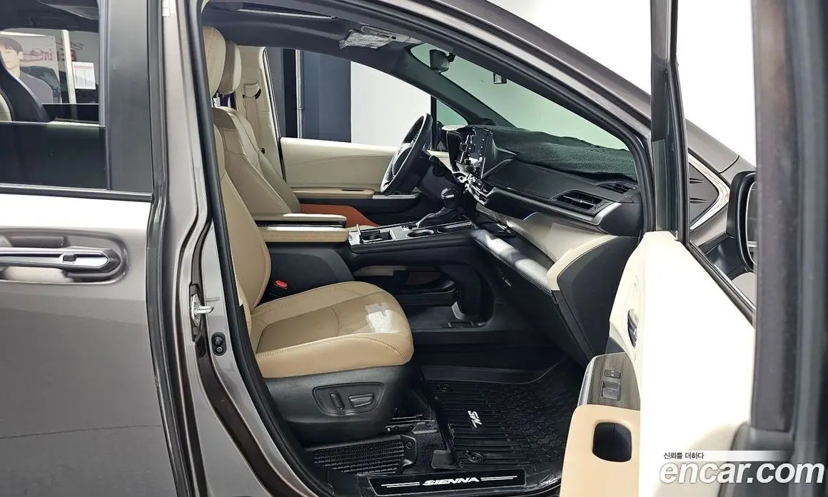 Toyota Sienna 2022 2.5 автомат (гидро), фото 16