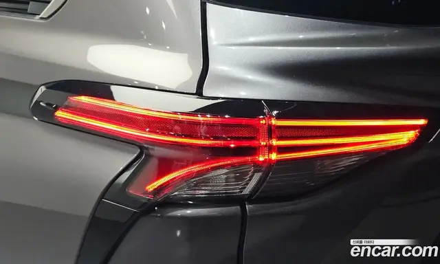 Toyota Sienna 2022 2.5 автомат (гидро), миниатюра 9