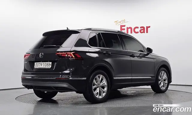 Volkswagen Tiguan 2020 2.0 автомат (гидро), миниатюра 2