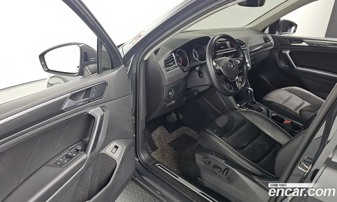 Volkswagen Tiguan 2020 2.0 автомат (гидро), фото 10