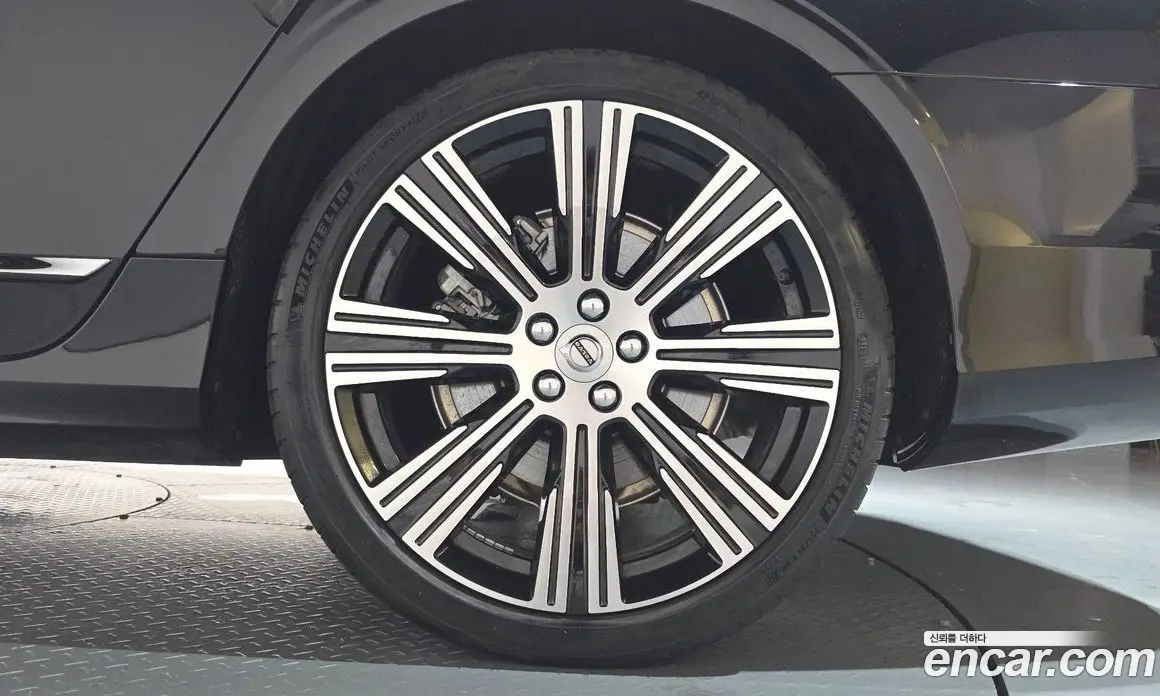 Volvo S90 2024 2.0 автомат (гидро), фото 6