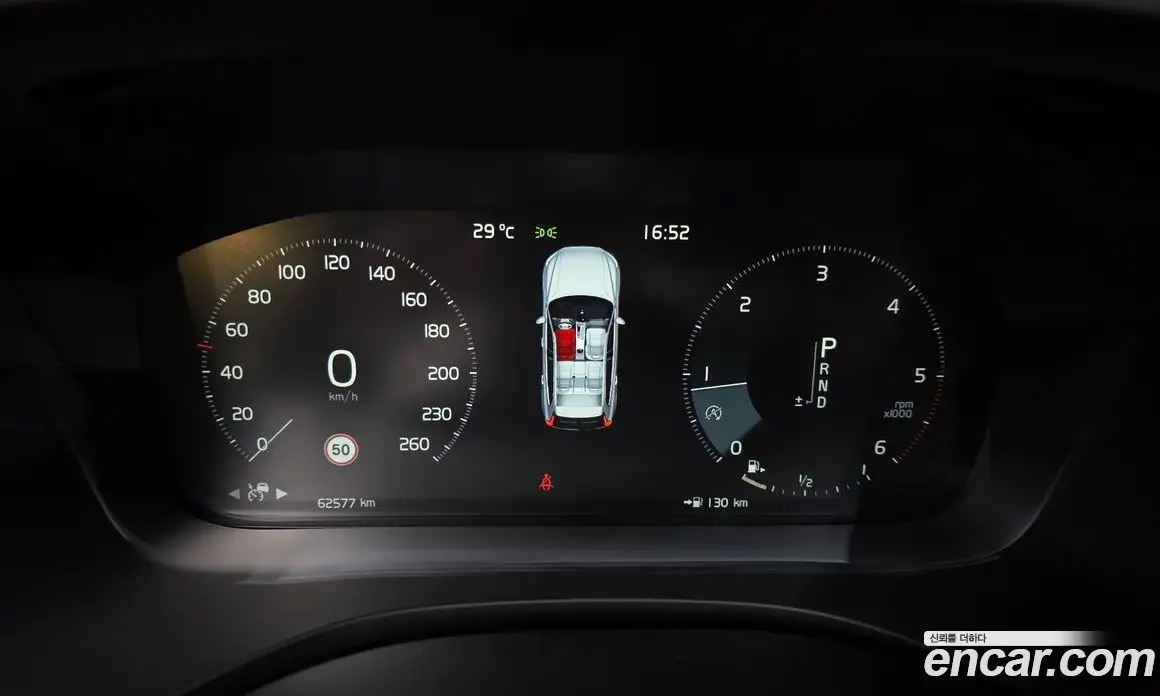Volvo XC60 2018 2.0 автомат (гидро), фото 11