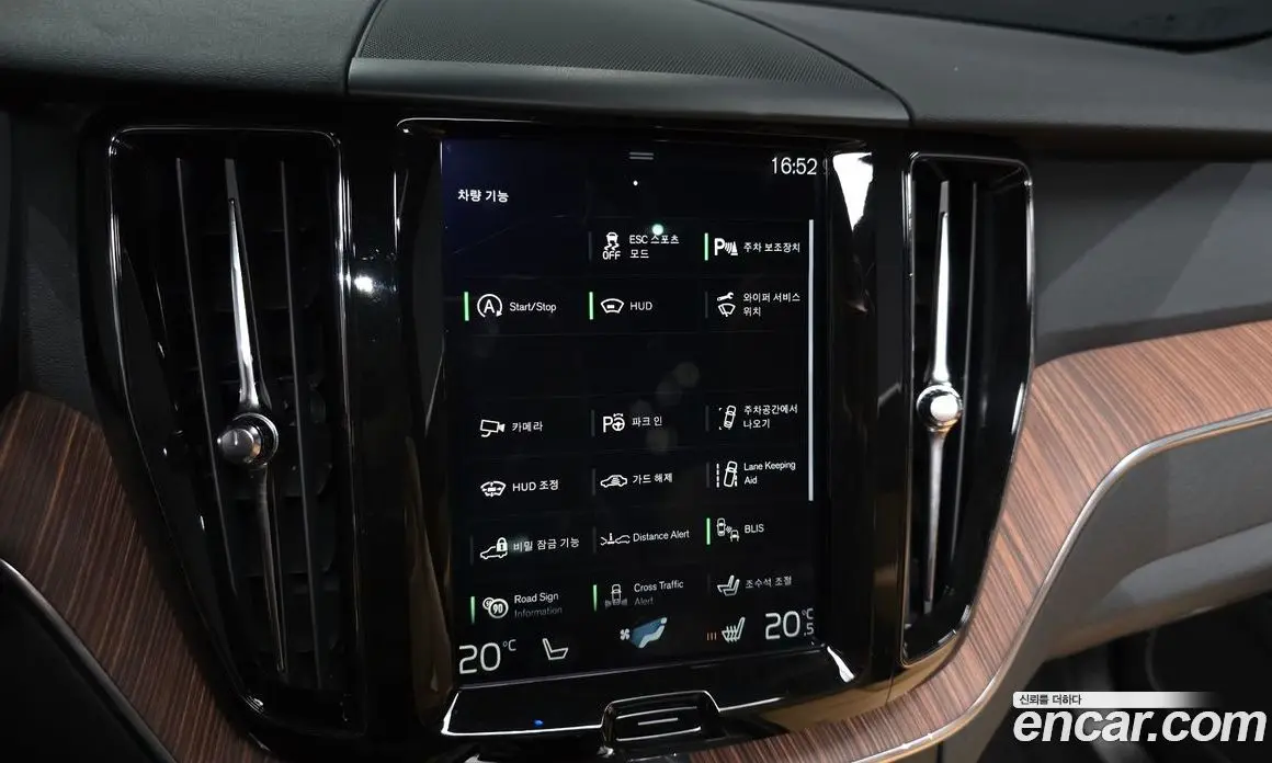 Volvo XC60 2018 2.0 автомат (гидро), фото 22