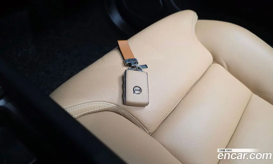 Volvo XC60 2018 2.0 автомат (гидро), фото 33