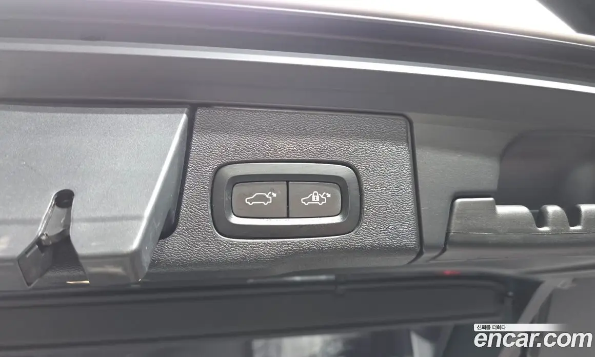 Volvo XC60 2018 2.0 автомат (гидро), фото 34