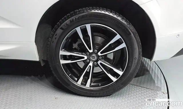Volvo XC60 2018 2.0 автомат (гидро), миниатюра 7