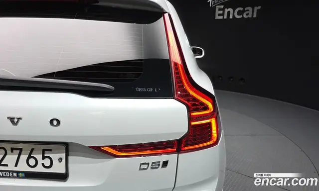 Volvo XC60 2018 2.0 автомат (гидро), миниатюра 9