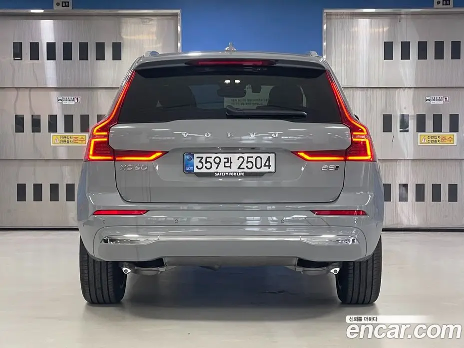 Volvo XC60 2026 2.0 автомат (гидро), фото 4