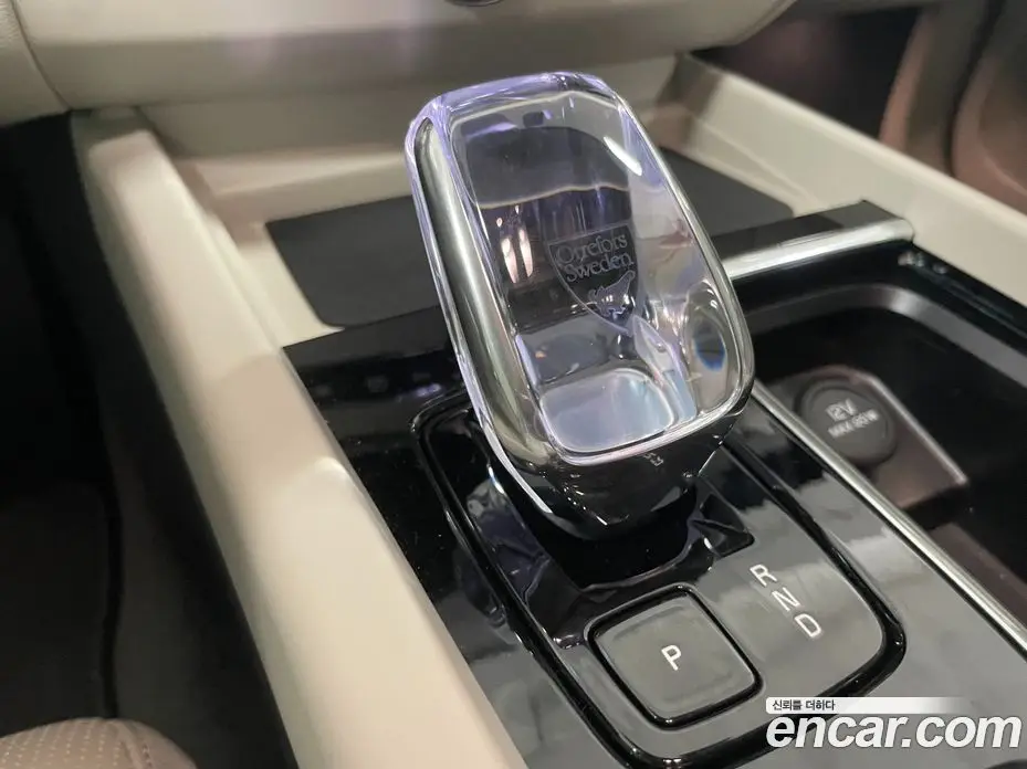 Volvo XC60 2026 2.0 автомат (гидро), фото 9