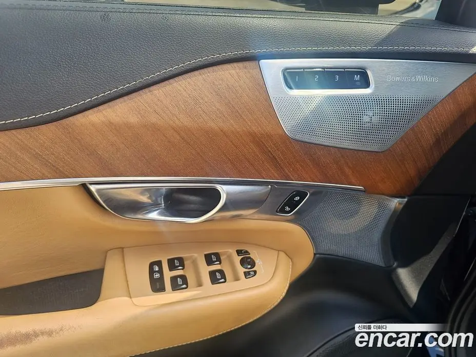 Volvo XC90 2019 2.0 автомат (гидро), фото 17