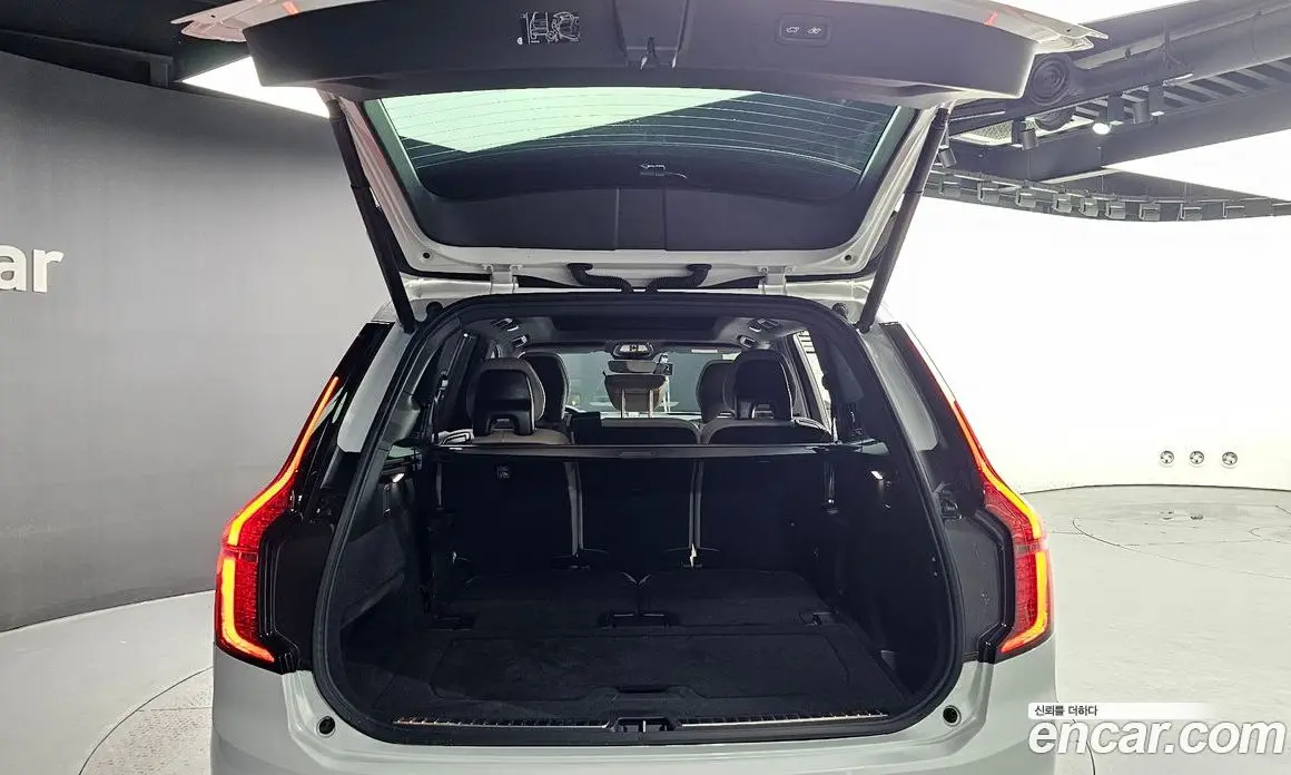 Volvo XC90 2025 2.0 автомат (гидро), фото 20