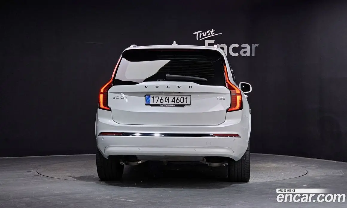Volvo XC90 2025 2.0 автомат (гидро), фото 4