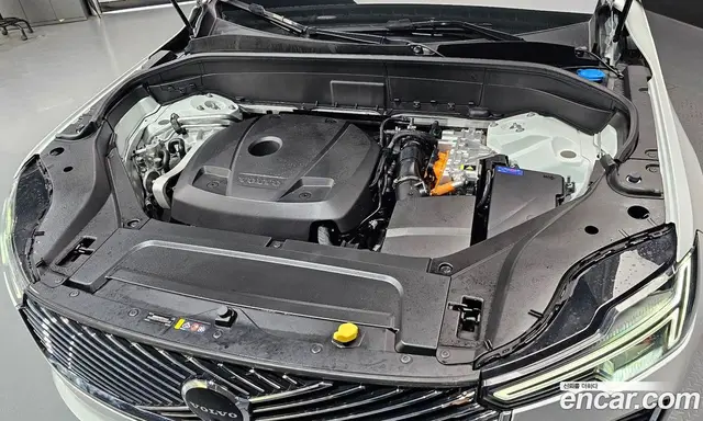 Volvo XC90 2025 2.0 автомат (гидро), миниатюра 6