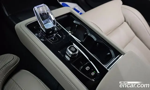 Volvo XC90 2025 2.0 автомат (гидро), миниатюра 9