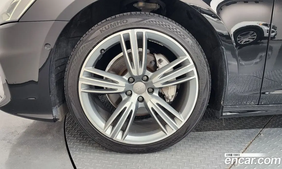 Audi A6 2021 2.0 автомат (гидро), фото 5