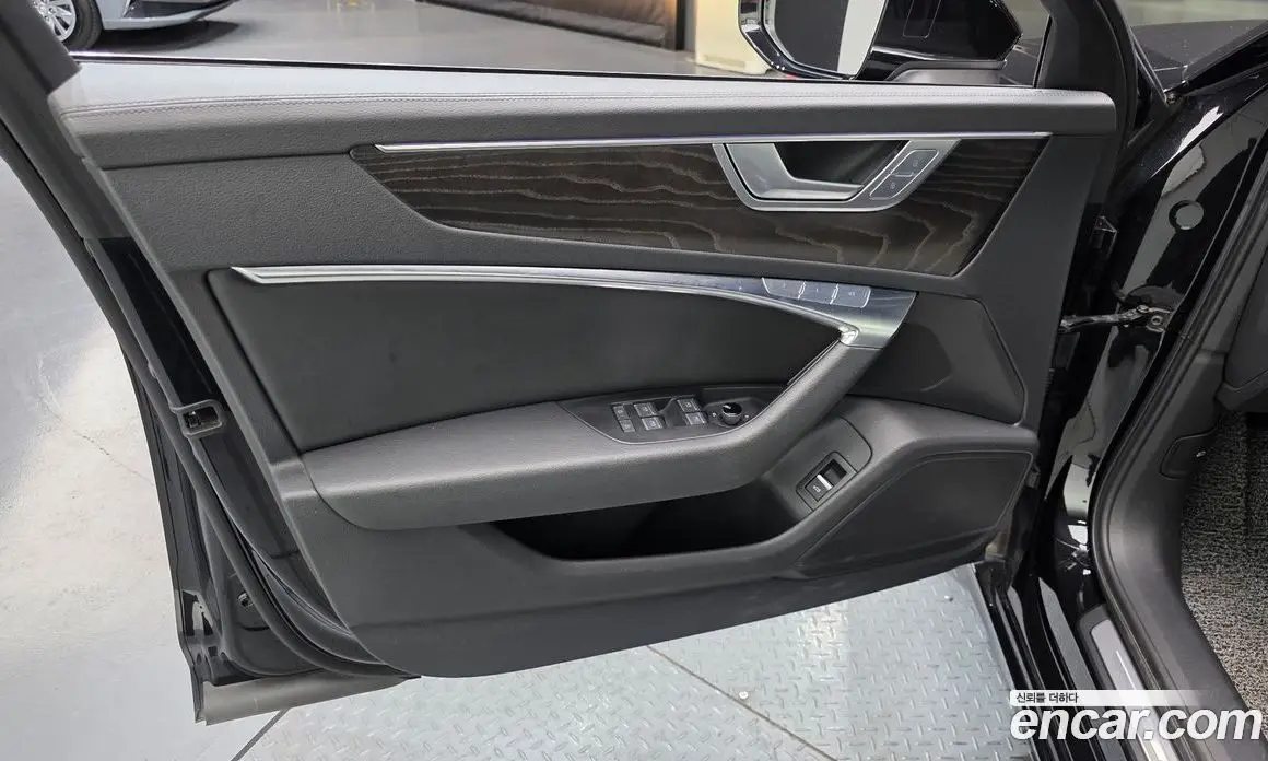 Audi A6 2021 2.0 автомат (гидро), фото 14