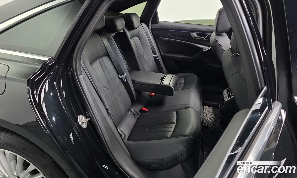 Audi A6 2021 2.0 автомат (гидро), фото 18