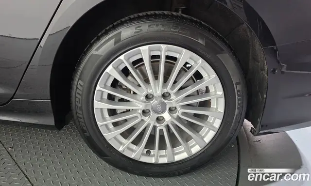 Audi A6 2021 2.0 автомат (гидро), миниатюра 7