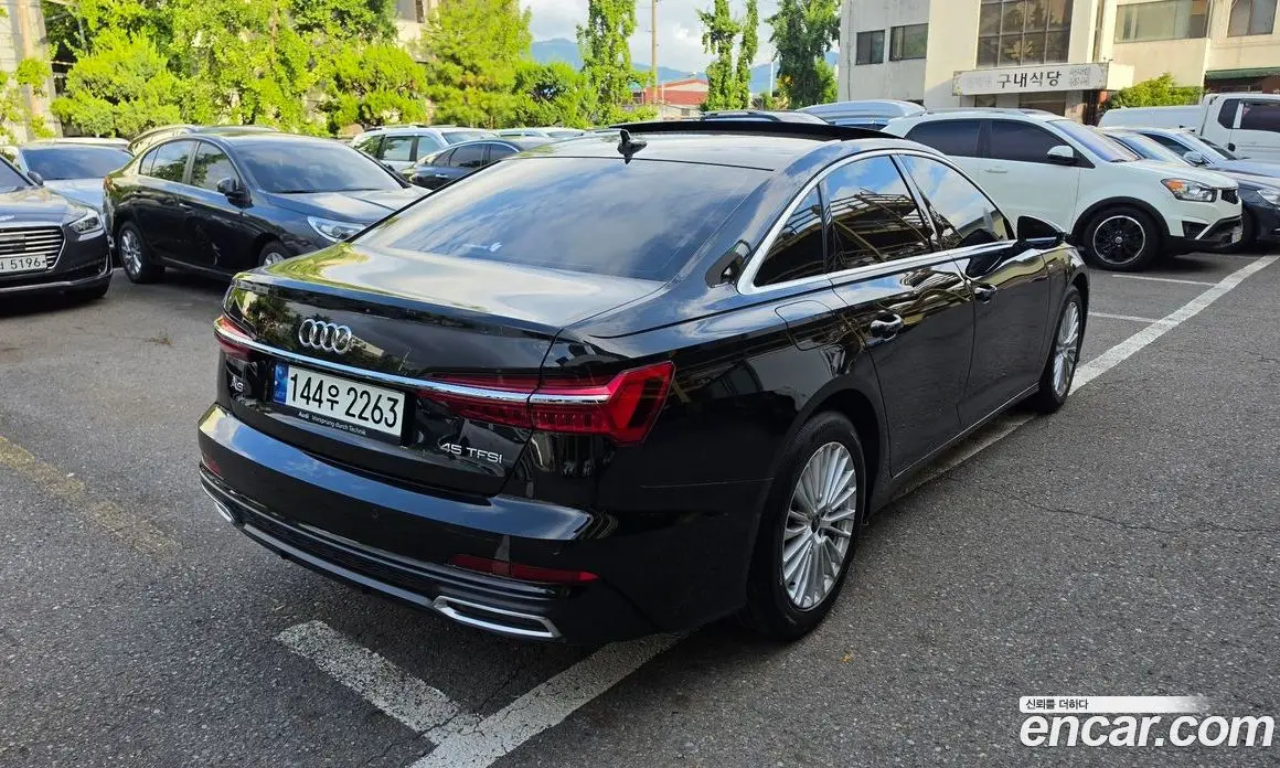 Audi A6 2021 2.0 автомат (гидро), фото 6