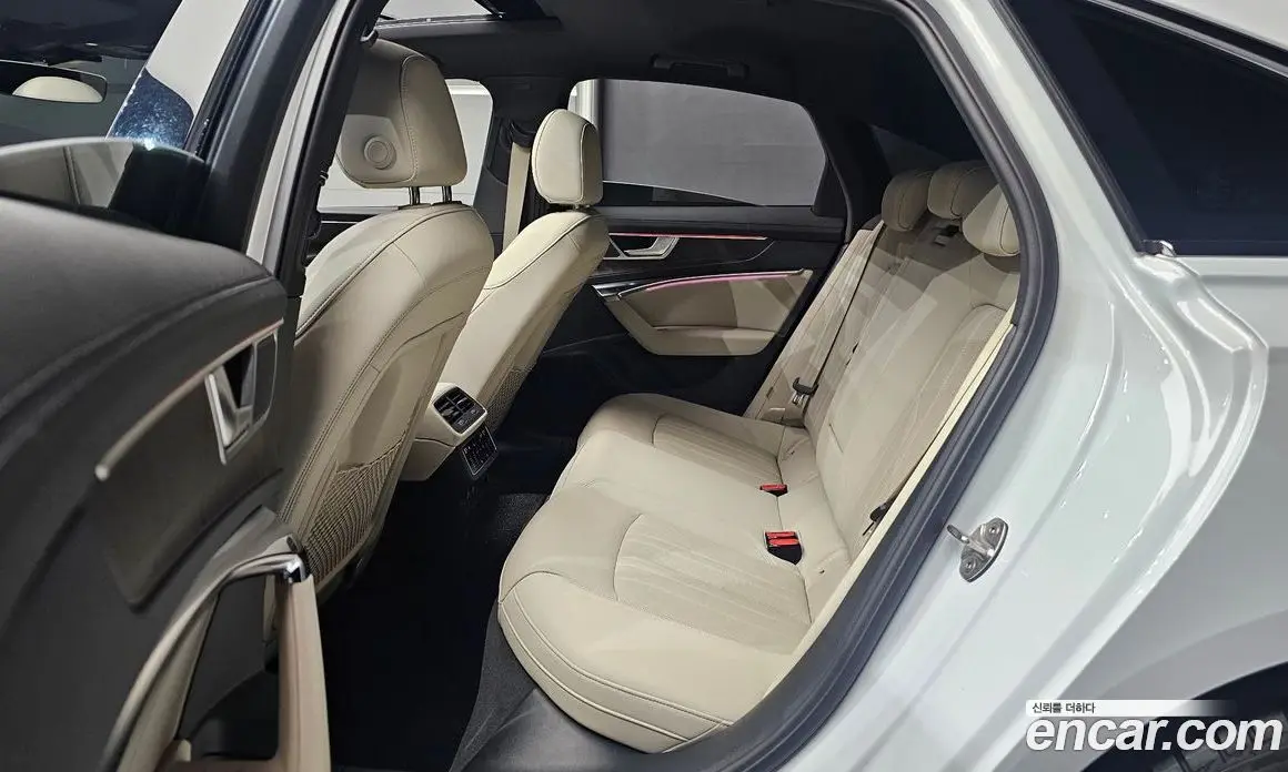 Audi A6 2023 2.0 автомат (гидро), фото 18