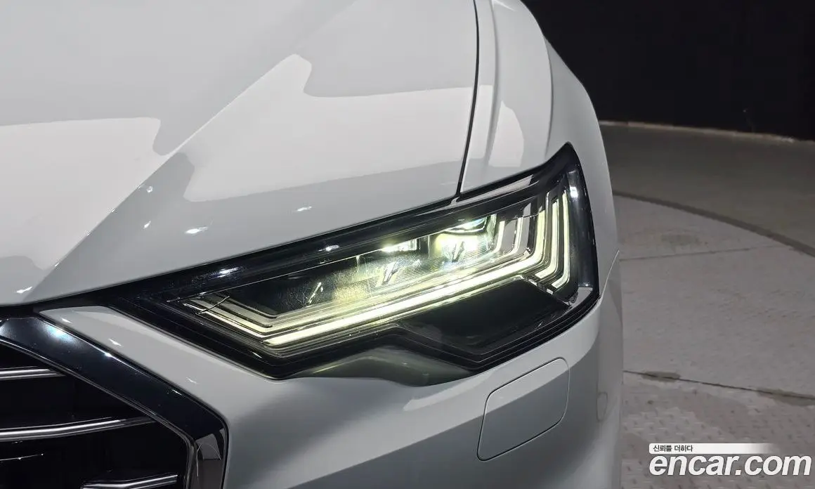 Audi A6 2023 2.0 автомат (гидро), фото 8