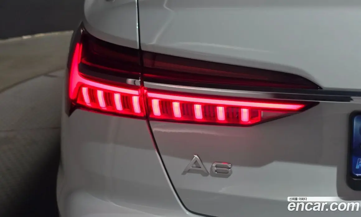 Audi A6 2023 2.0 автомат (гидро), фото 9